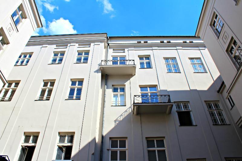 Old Town Slawkowska *